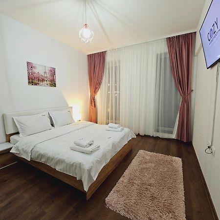 Urban Luxury Flats - Cozy Apartments At Coresi Mall #Brasov Ngoại thất bức ảnh