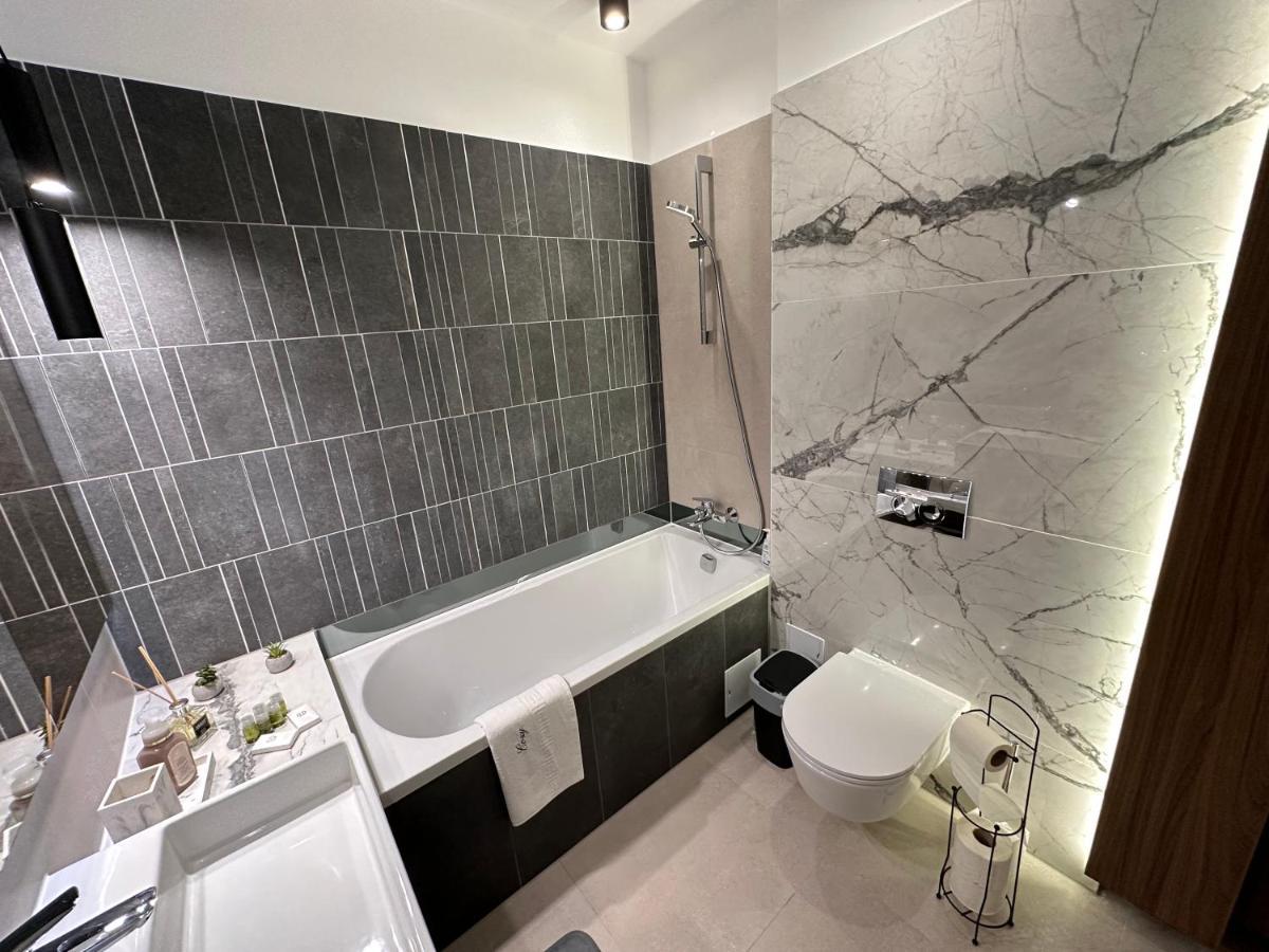 Urban Luxury Flats - Cozy Apartments At Coresi Mall #Brasov Ngoại thất bức ảnh