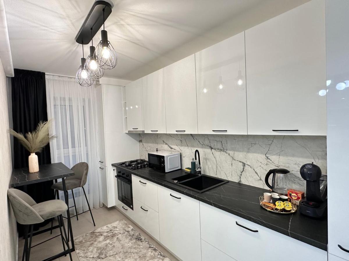 Urban Luxury Flats - Cozy Apartments At Coresi Mall #Brasov Ngoại thất bức ảnh