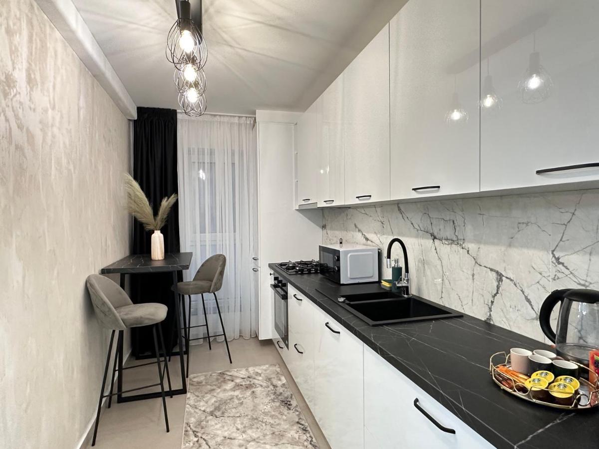 Urban Luxury Flats - Cozy Apartments At Coresi Mall #Brasov Ngoại thất bức ảnh